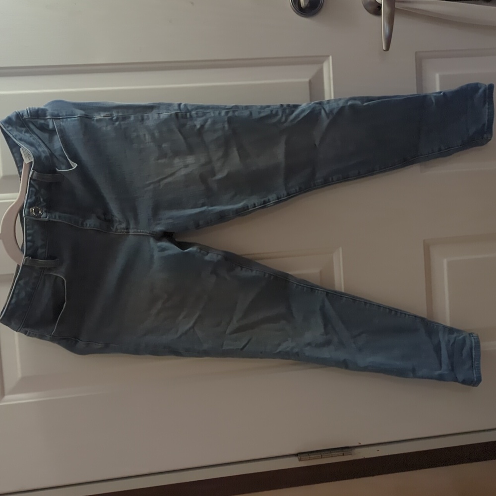 American Eagle Super High Rise Jeggings, Size 10 Regular.
